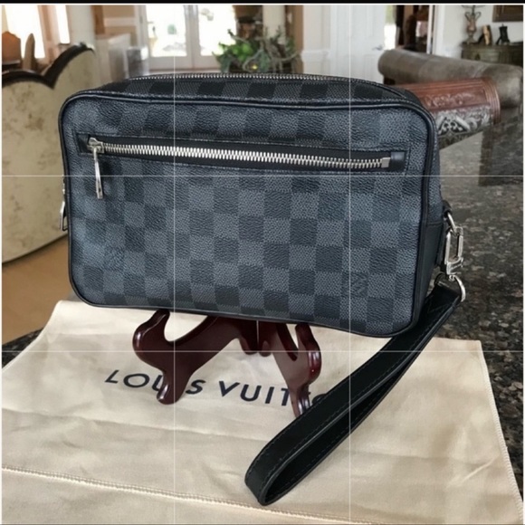Louis Vuitton Other - Gorgeous Uniseex Louis Vuitton Kasai Clutch Toiletries Bag